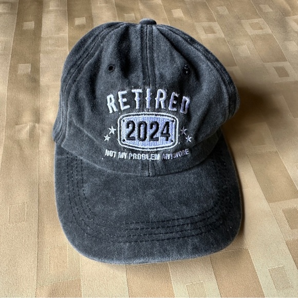 Black 'Retired‎ 2024' Cap - Picture 1 of 4